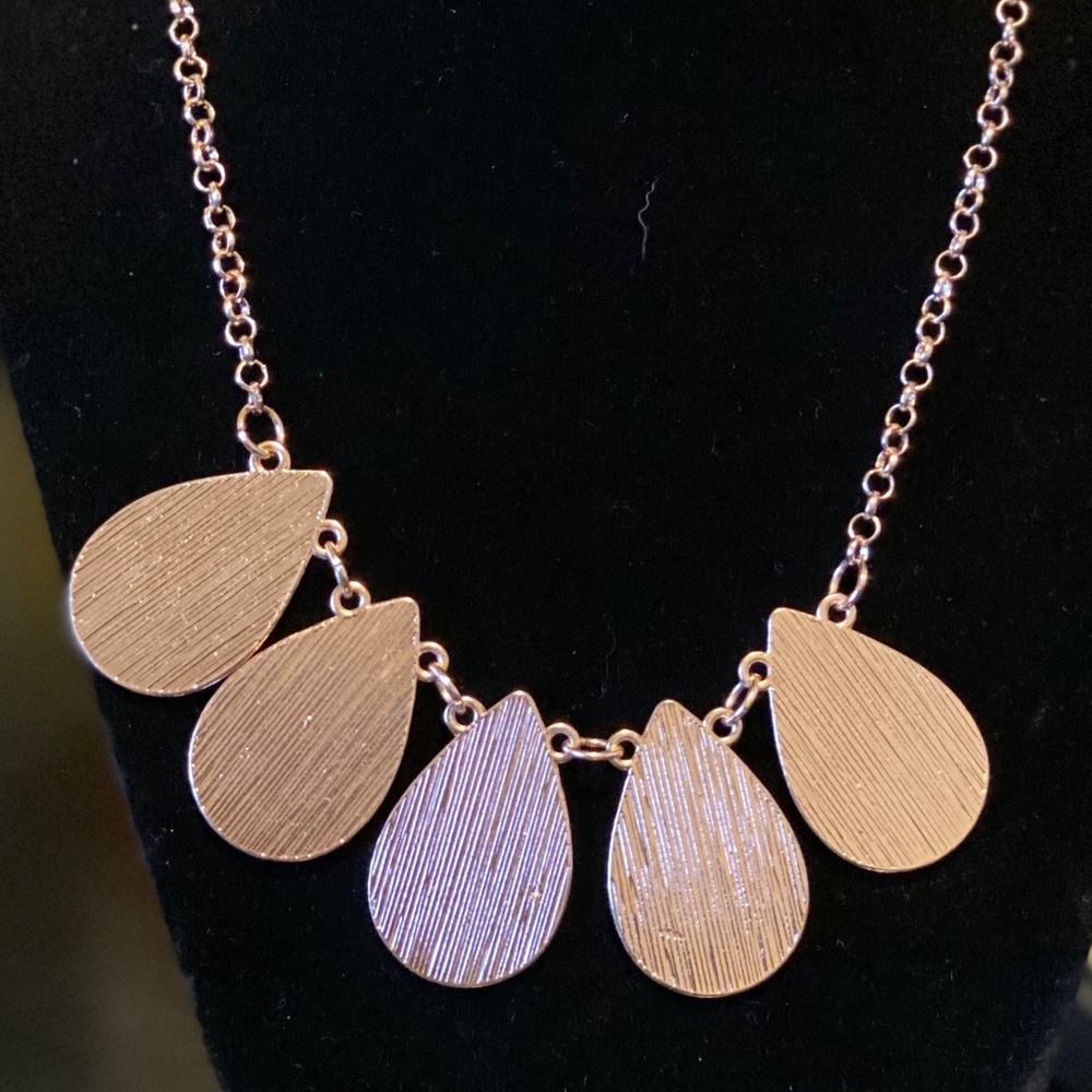 Rose Tone necklace
